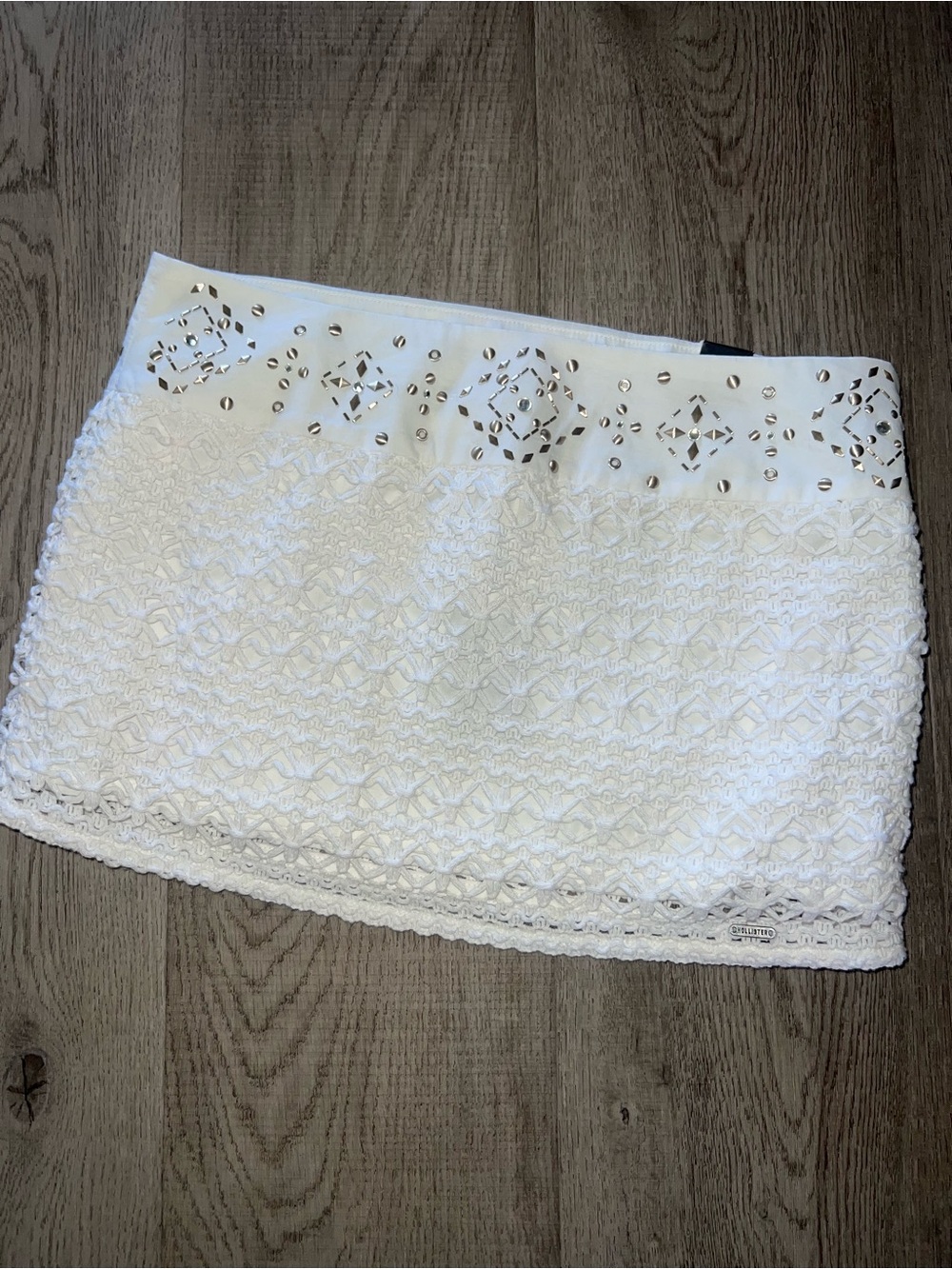 NWT Hollister White Lace Mini Skirt with Eyelet and Stud Embellishments